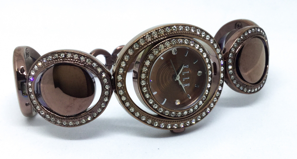 Montre femme, stainless, bracelet à mailles rondes, candra entouré de pierres - W20146B06N - ELLE